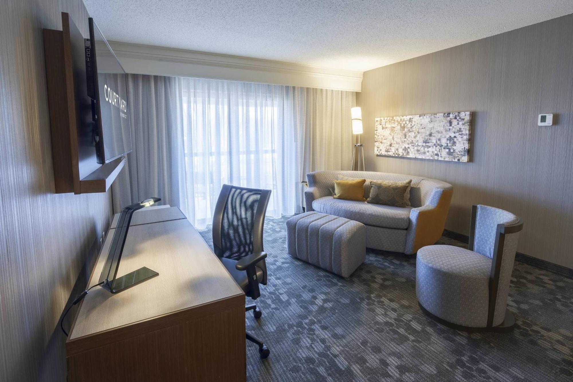 Hotel Courtyard By Marriott Cleveland Willoughby Zewnętrze zdjęcie
