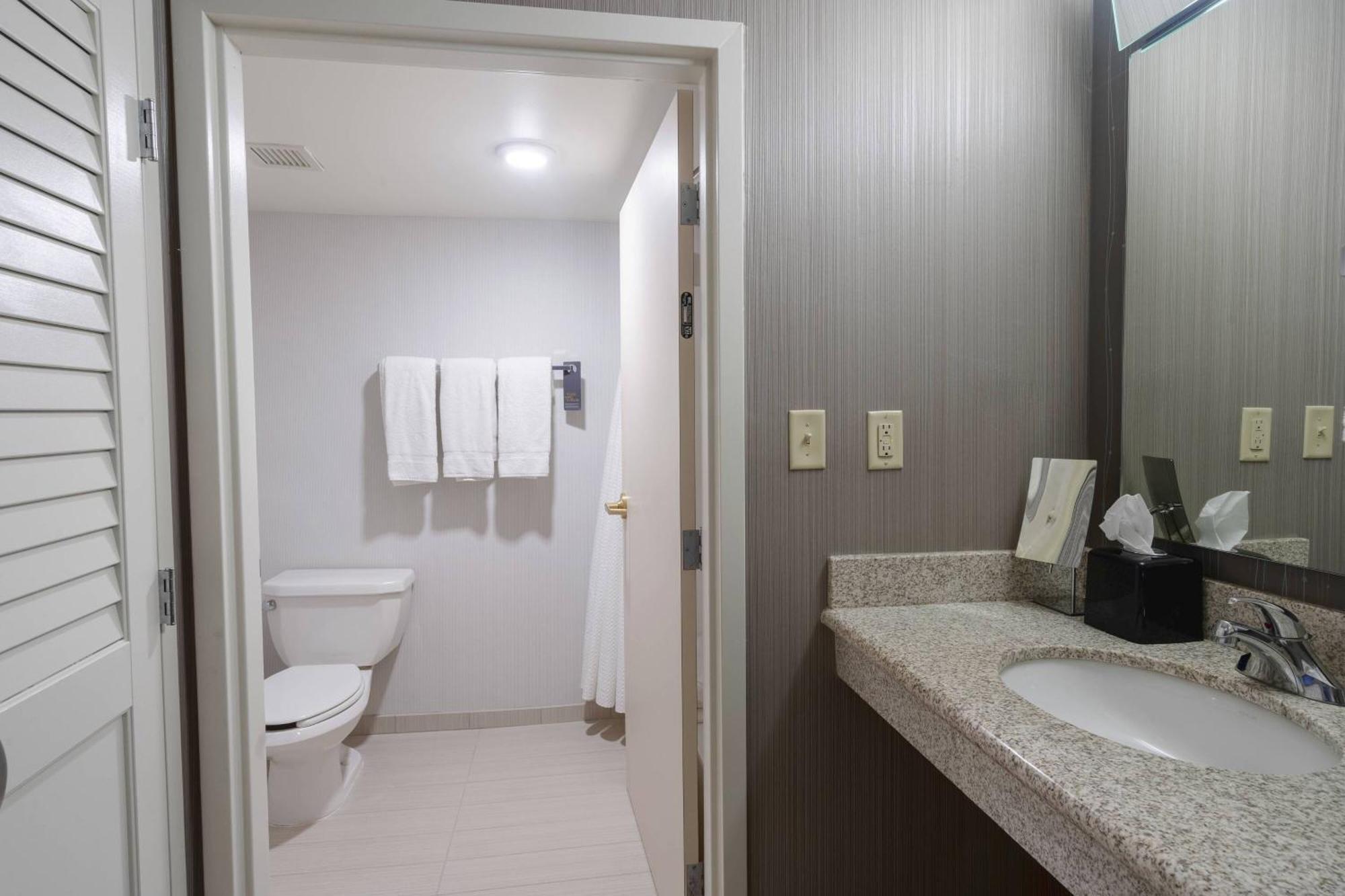Hotel Courtyard By Marriott Cleveland Willoughby Zewnętrze zdjęcie