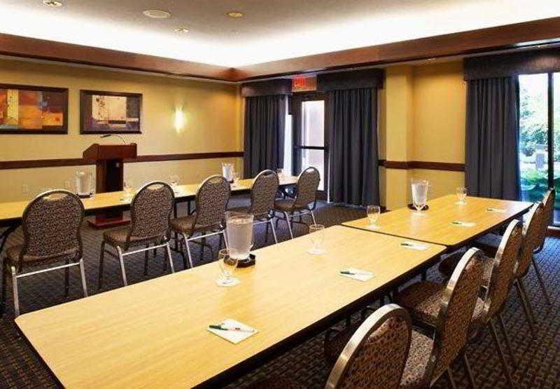 Hotel Courtyard By Marriott Cleveland Willoughby Udogodnienia zdjęcie